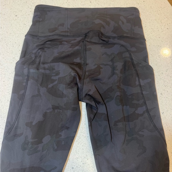 Lululemon Fast and Free Leggings - Picture 7 of 9